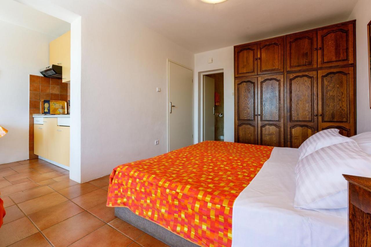 Apartments Loncaric Crikvenica Luaran gambar