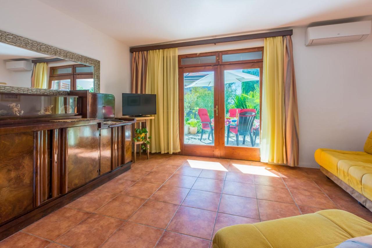 Apartments Loncaric Crikvenica Luaran gambar