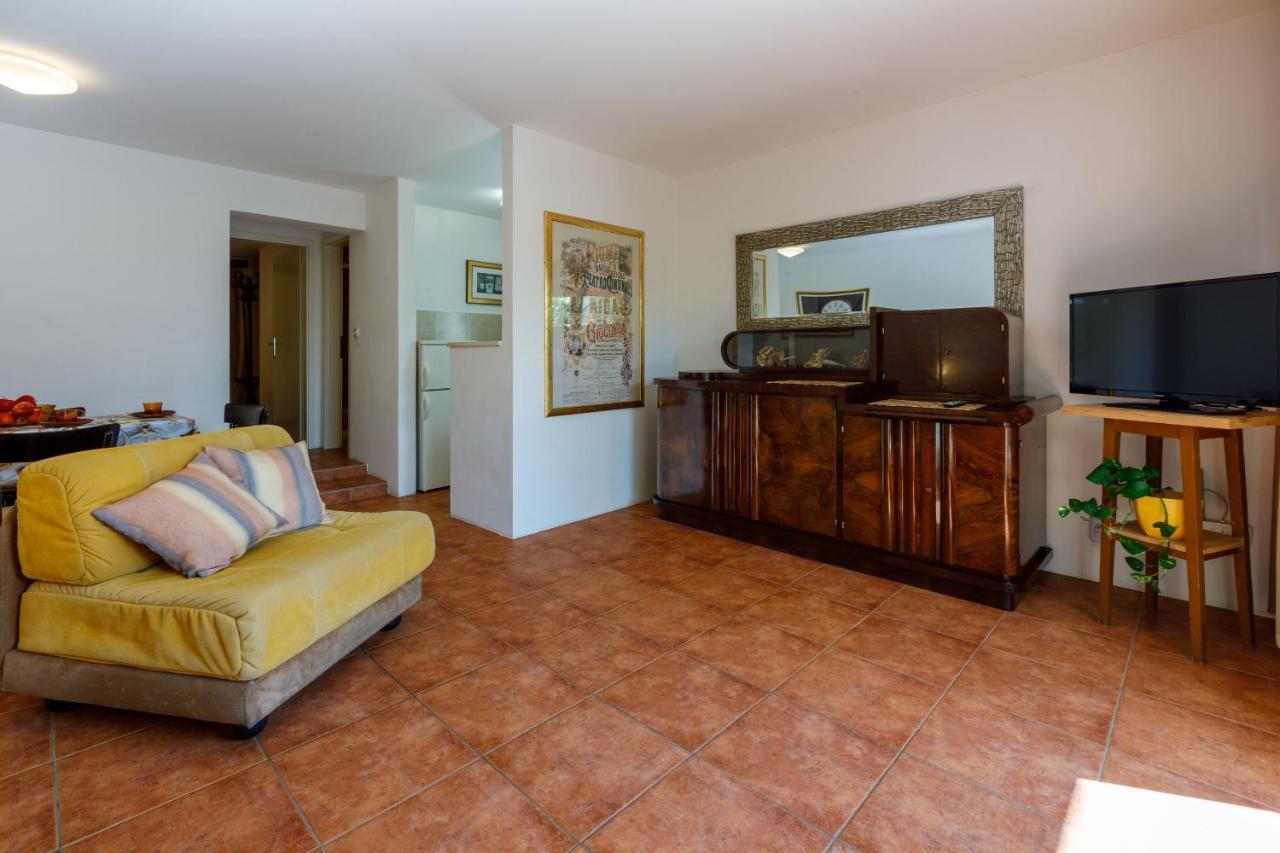Apartments Loncaric Crikvenica Luaran gambar