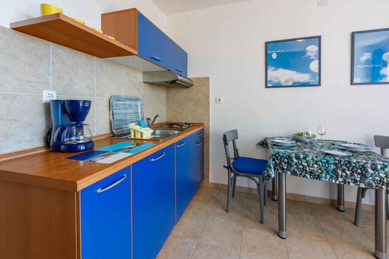 Apartments Loncaric Crikvenica Luaran gambar